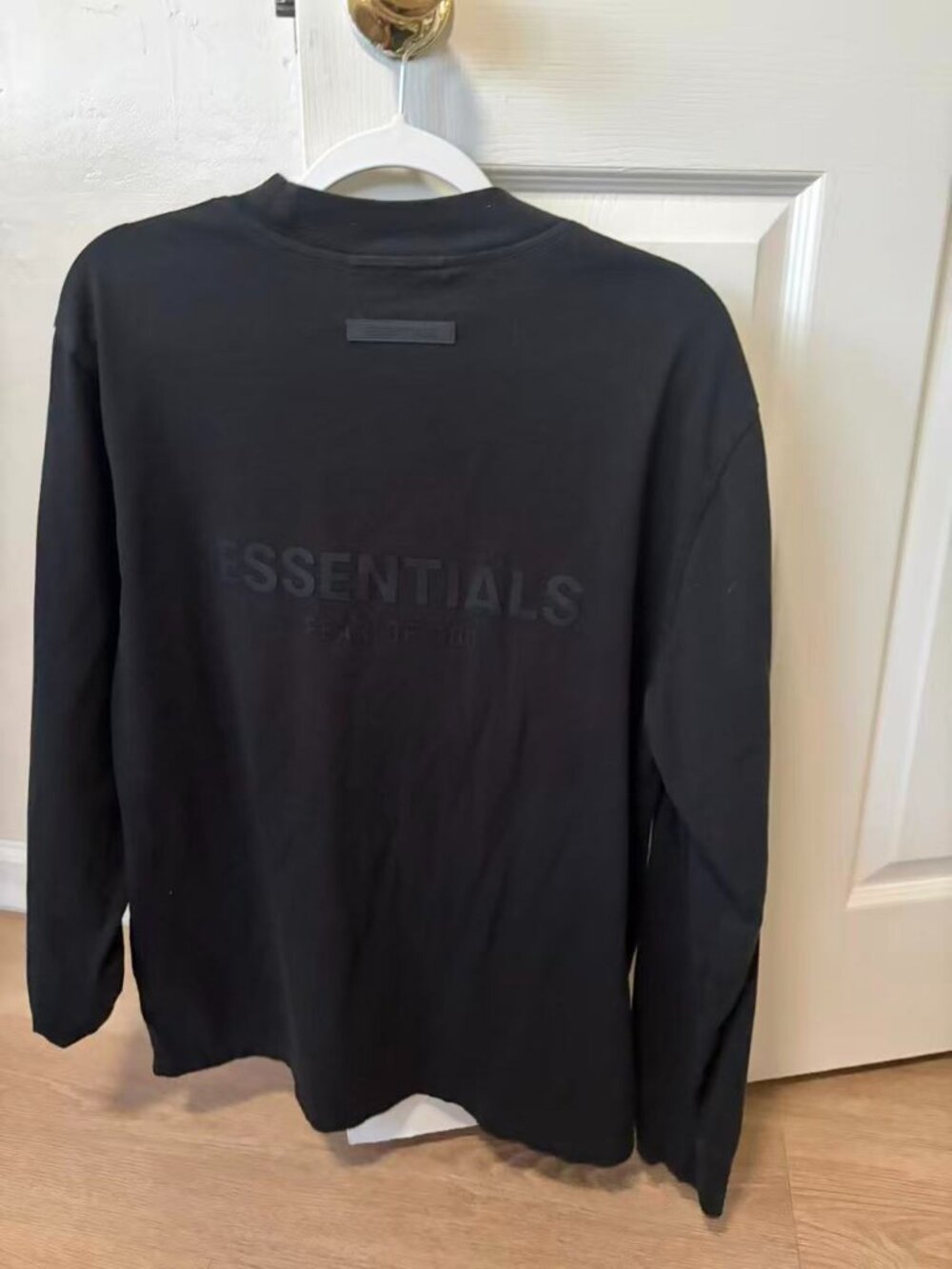 Essentials Long Sleeve T Shirt - Picture 2 of 3